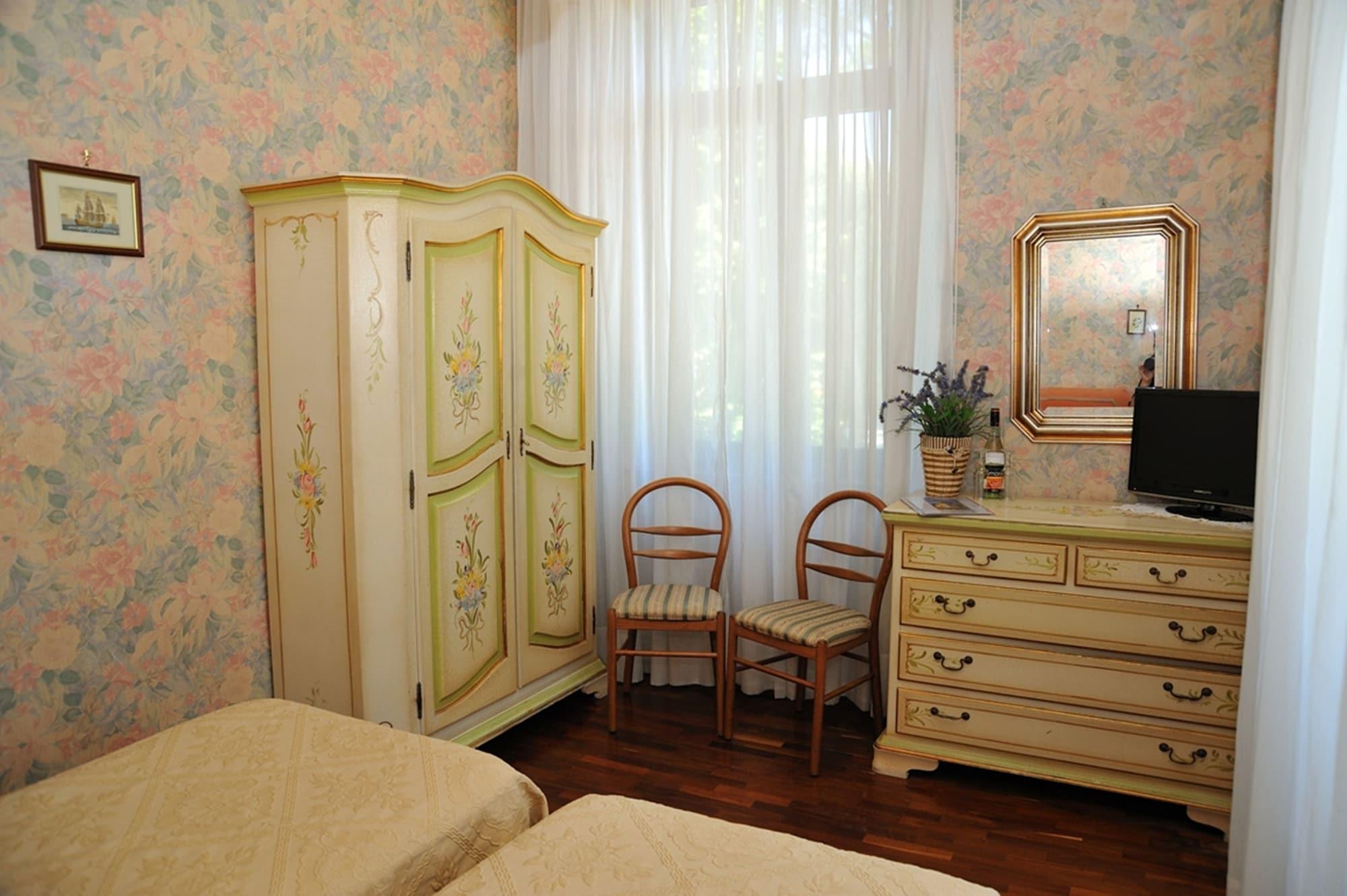 Hotel Savona Montecatini-Terme Esterno foto