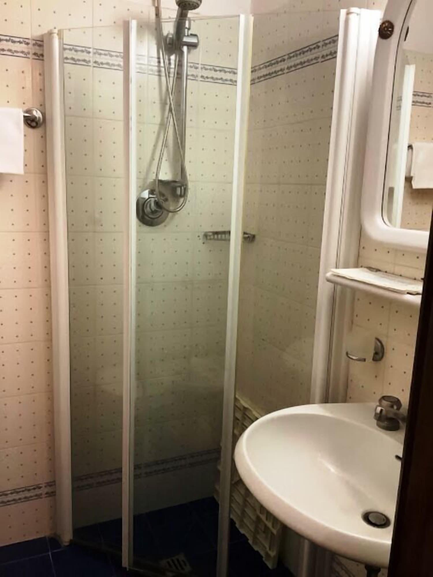 Hotel Savona Montecatini-Terme Esterno foto