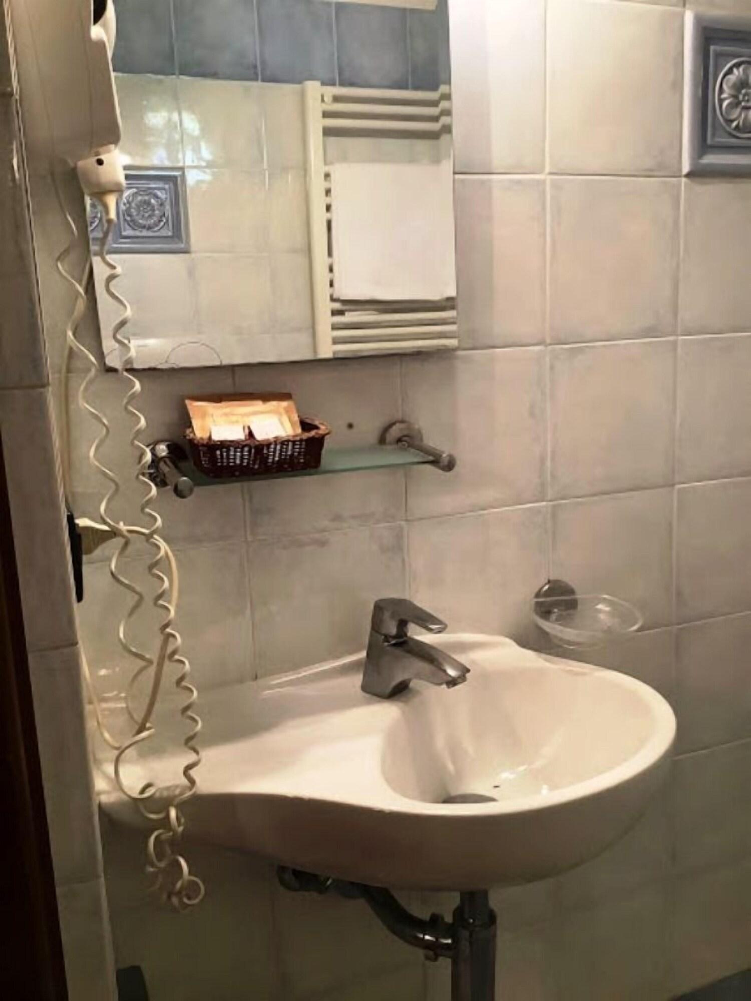 Hotel Savona Montecatini-Terme Esterno foto