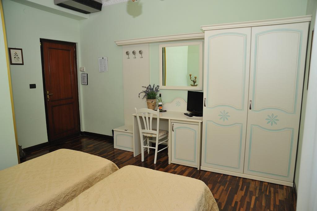 Hotel Savona Montecatini-Terme Esterno foto